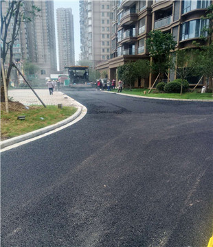 小區(qū)路面鋪設
