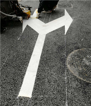 宜昌劃道路標線.jpg